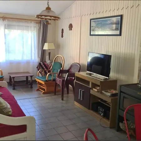 Preciosa Casa En La Tranquilidad De Colonia Relajate Con Toda La Familia Donde La Tranquilidad Se Respira - A Una Cuadra De La Mejor Zona De La Rambla De Colonia Del Sacramento Te Espera Esta Casa Para Pasar Las Vacaciones En Familia Exterior photo